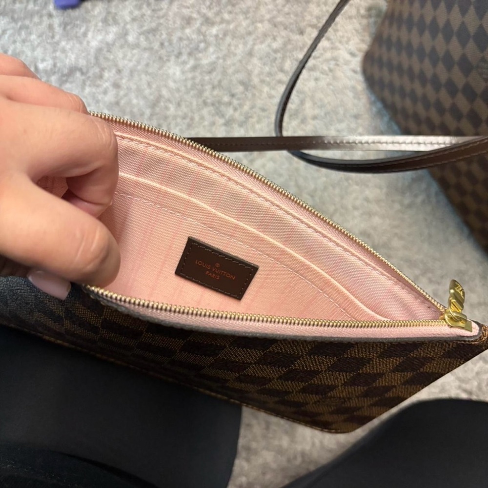 Brown Checkered Tote Bag with Pouch - Picture 5 of 7